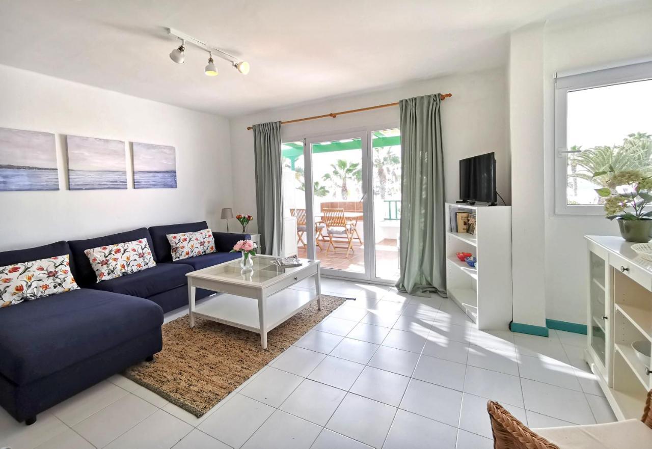 Calypso, Apartamento Completo Con Vistas Al Mar Y A La Piscina En Costa Teguise Extérieur photo